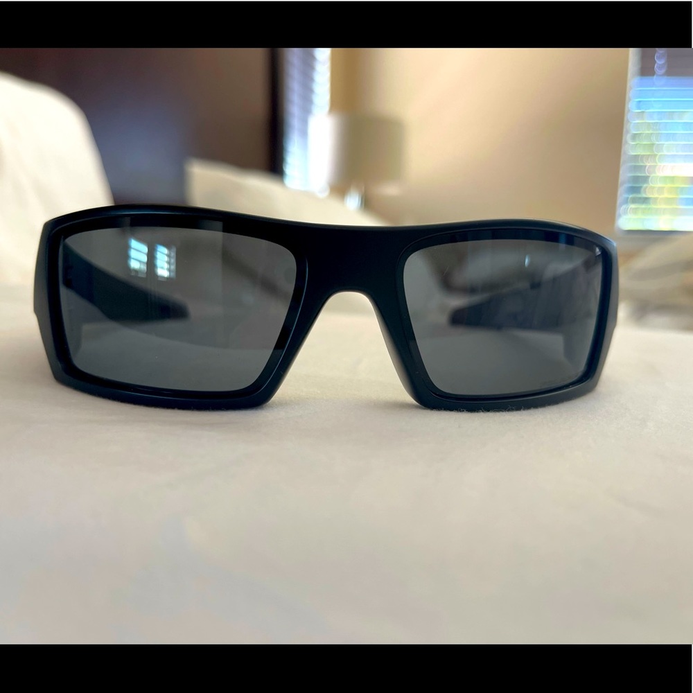 Oakley Men Sunglasses